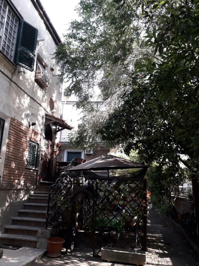 B&Bgarbatella Rome Exterior photo